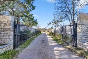 3008 Vista Ln, Marble Falls, TX 78654 - Photo 3