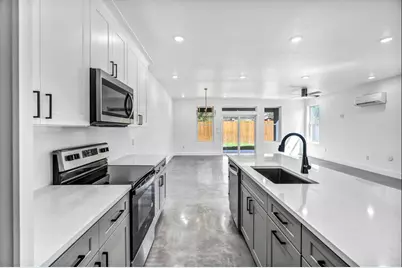 1006 E Marble #B, Burnet, TX 78611 - Photo 7