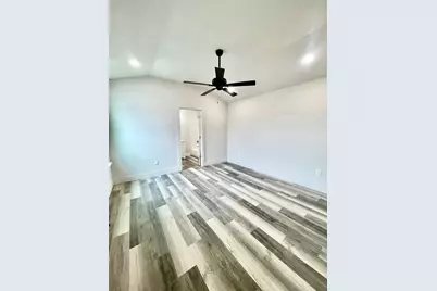 806 E Brown Street, Llano, TX 78643 - Photo 5