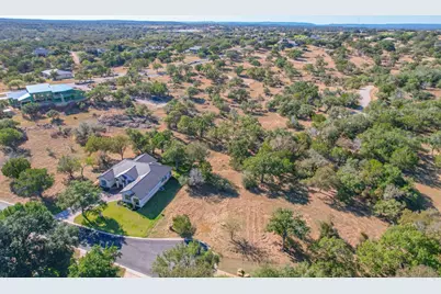 112 Jade Street, Horseshoe Bay, TX 78657 - Photo 3