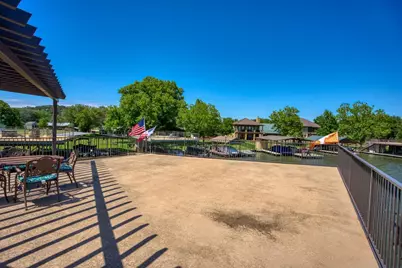 213 Lakeview, Sunrise Beach, TX 78643 - Photo 11