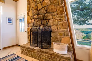 309 S Oak Ln, Burnet, TX 78611 - Photo 9