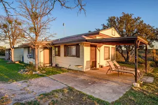 309 S Oak Ln, Burnet, TX 78611 - Photo 23