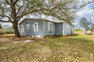 509 E Austin St, Llano, TX 78643 - Photo 7