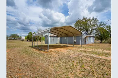 509 E Austin St, Llano, TX 78643 - Photo 5