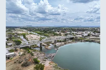 509 E Austin St, Llano, TX 78643 - Photo 29