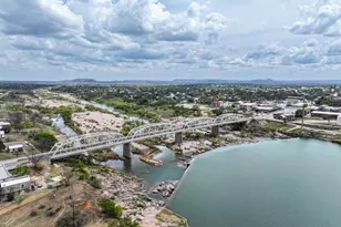 509 E Austin St, Llano, TX 78643 - Photo 29