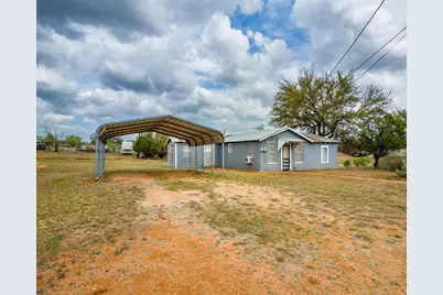 509 E Austin St, Llano, TX 78643 - Photo 1
