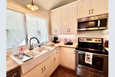 402 Laurel Ln, Burnet, TX 78611 - Photo 3