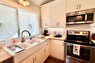 402 Laurel Ln, Burnet, TX 78611 - Photo 3