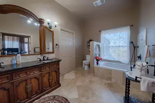 421 Chimney Cove Dr, Marble Falls, TX 78654 - Photo 15