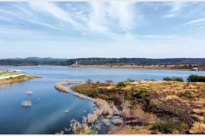 421 Chimney Cove Drive, Marble Falls, TX 78654 - Photo 3