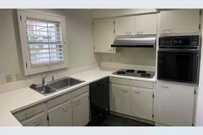 1801 W Commerce Street, San Saba, TX 76877 - Photo 21