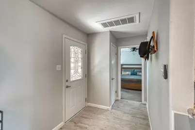 210 B Tee Off, Horseshoe Bay, TX 78657 - Photo 5