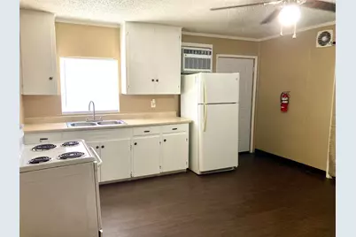 401 Avenue J, Marble Falls, TX 78654 - Photo 7