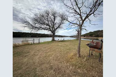 303 S Oak Lane, Burnet, TX 78611 - Photo 5