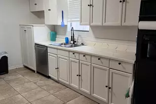 605 E College, Llano, TX 78643 - Photo 9