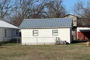 605 E College, Llano, TX 78643 - Photo 7