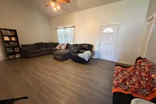 605 E College, Llano, TX 78643 - Photo 11