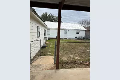 605 E College, Llano, TX 78643 - Photo 5