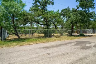 2805 Kingdom Dr, Granite Shoals, TX 78654 - Photo 5