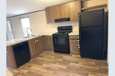 810 Collins, Llano, TX 78643 - Photo 5