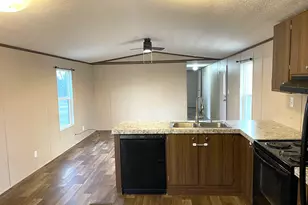 810 Collins, Llano, TX 78643 - Photo 3