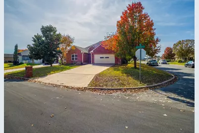 349 Firestone Dr, Meadowlakes, TX 78654 - Photo 3