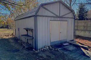 704 Amy Cir, Marble Falls, TX 78654 - Photo 23