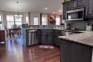 704 Amy Cir, Marble Falls, TX 78654 - Photo 11