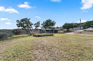 201 Acorn St, Burnet, TX 78611 - Photo 25