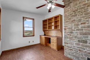 201 Acorn St, Burnet, TX 78611 - Photo 11