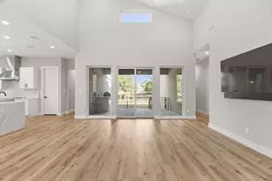 612 Broken Hills, Horseshoe Bay, TX 78657 - Photo 5