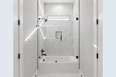 612 Broken Hills, Horseshoe Bay, TX 78657 - Photo 17