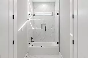 612 Broken Hills, Horseshoe Bay, TX 78657 - Photo 17