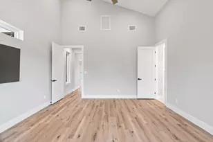 612 Broken Hills, Horseshoe Bay, TX 78657 - Photo 11