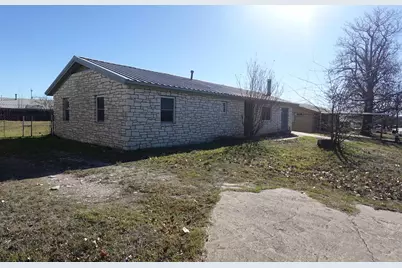 801 Mildred Avenue, Burnet, TX 78611 - Photo 3