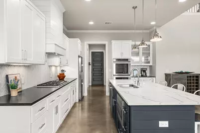 202 E Clearwater Drive, Kingsland, TX 78639 - Photo 9