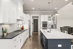 202 E Clearwater Dr, Kingsland, TX 78639 - Photo 9