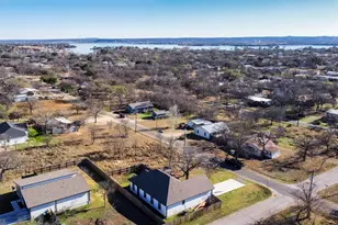 301 E Stonecastle Dr, Granite Shoals, TX 78654 - Photo 7