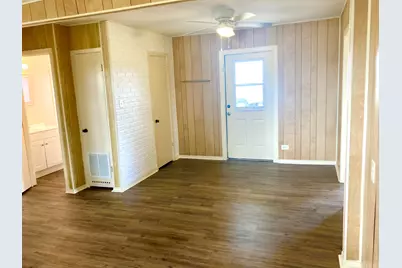 703 W Ollie Street, Llano, TX 78643 - Photo 9