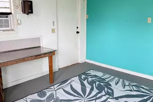 703 W Ollie St, Llano, TX 78643 - Photo 17