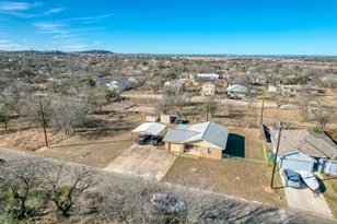 840 Driftwood Ln, Cottonwood Shores, TX 78657 - Photo 5