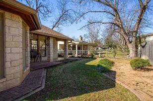 330 Columbine St, Meadowlakes, TX 78654 - Photo 29