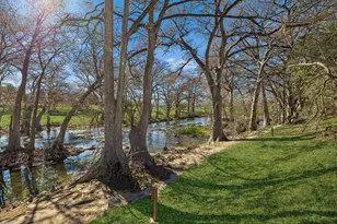 730 E Mather St, New Braunfels, TX 78130 - Photo 3