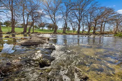 730 E Mather Street, New Braunfels, TX 78130 - Photo 27