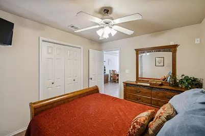 730 E Mather Street, New Braunfels, TX 78130 - Photo 17