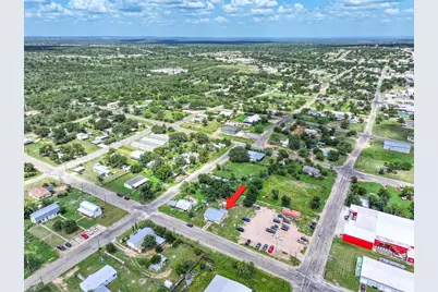 1004 Avon Ave, Llano, TX 78643 - Photo 9