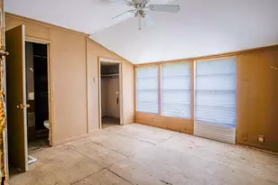 1004 Avon Ave, Llano, TX 78643 - Photo 17