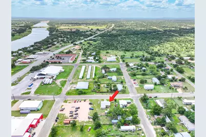 1004 Avon Ave, Llano, TX 78643 - Photo 27